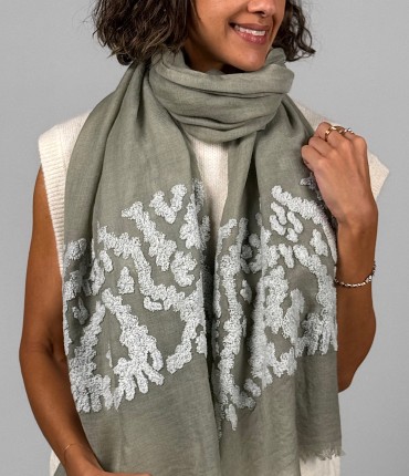 WOOL EMBROIDERED SCARF - GREEN